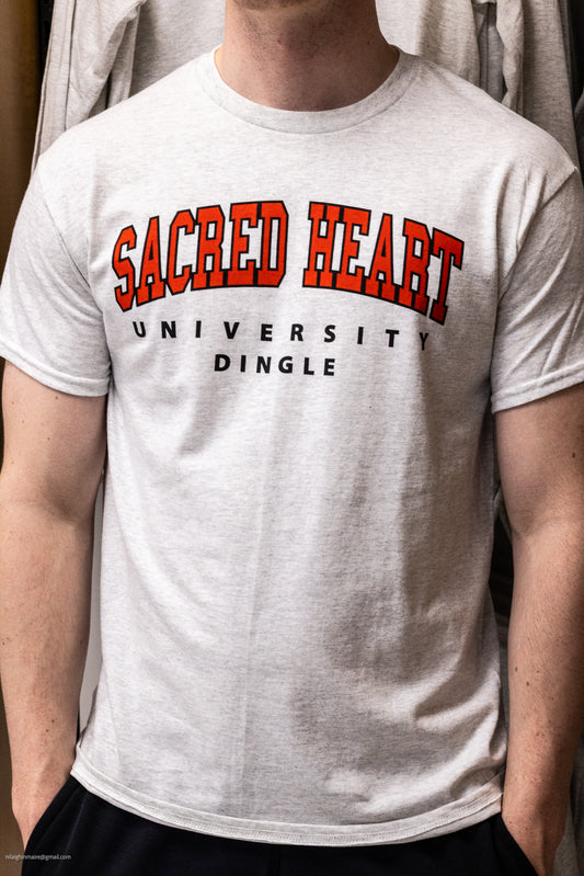 🌍 Sacred Heart University Dingle Short-Sleeved T-Shirt 👕
Celebrate the spirit of Sacred Heart University Dingle with this short-sleeved t-shirt, where style meets sustainability. Designed to inspire pride and connection, it’s perfect for students, alumni, and supporters alike.
✨ Why You’ll Love It:
🎓 Proudly Represent: Show your Sacred Heart University Dingle pride with this meaningful design.
🌿 Eco-Friendly Comfort: Made from 100% organic cotton, it’s soft, durable, and ethically sourced.