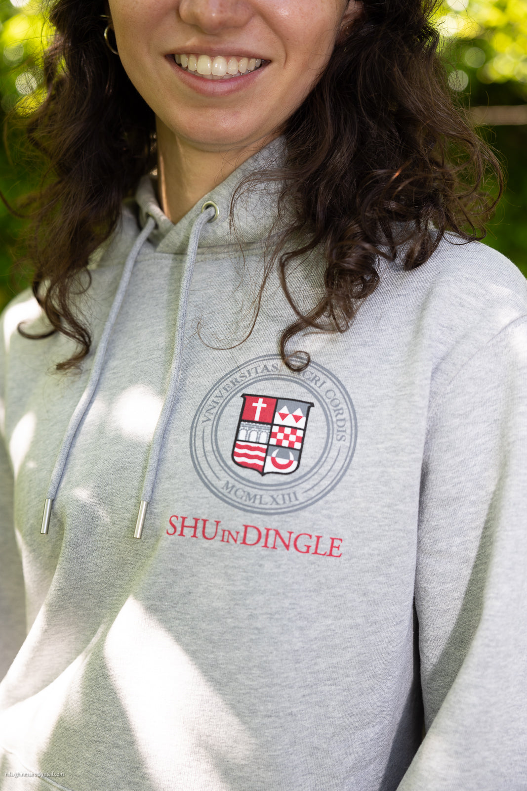 🌟 Sacred Heart University Dingle Sweatshirt/Hoodie – Sustainable Style 🌿
Celebrate your connection to Sacred Heart University Dingle with this premium hoodie or sweatshirt, designed for comfort, sustainability, and pride. 💚
Why You’ll Love It:
👕 Soft & Breathable: Enjoy all-day comfort with high-quality organic cotton.
🌍 Eco-Friendly & Durable: Designed to last, while being kind to the planet.
🎓 Support Education: 2% of profits go directly to Sacred Heart University students.