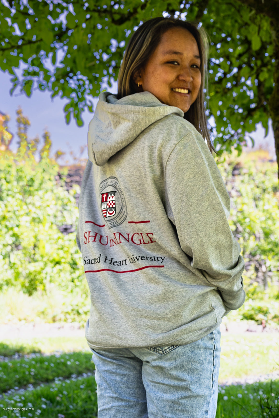 🌟 Sacred Heart University Dingle Sweatshirt/Hoodie – Sustainable Style 🌿
Celebrate your connection to Sacred Heart University Dingle with this premium hoodie or sweatshirt, designed for comfort, sustainability, and pride. 💚
Why You’ll Love It:
👕 Soft & Breathable: Enjoy all-day comfort with high-quality organic cotton.
🌍 Eco-Friendly & Durable: Designed to last, while being kind to the planet.
🎓 Support Education: 2% of profits go directly to Sacred Heart University students.