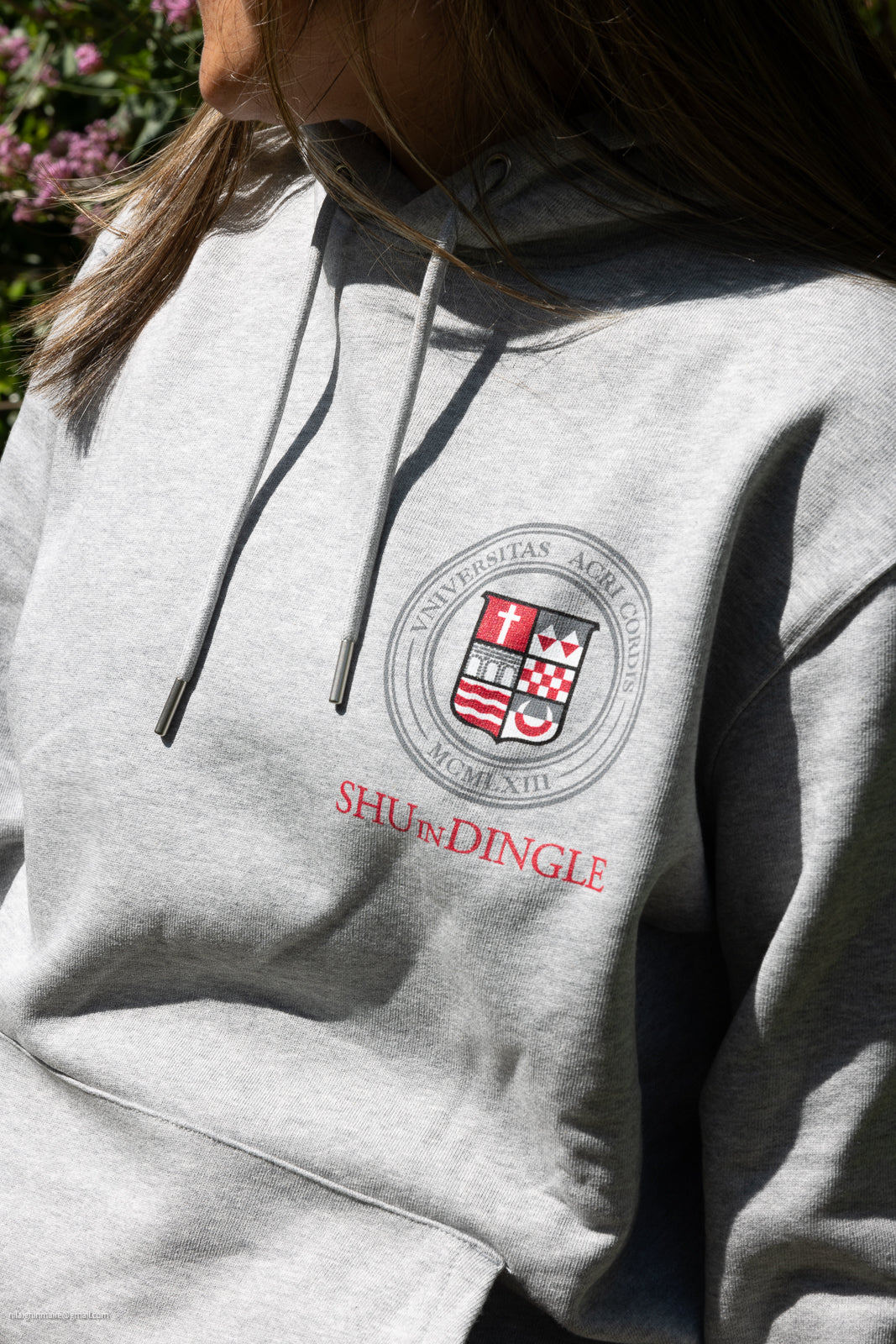 🌟 Sacred Heart University Dingle Sweatshirt/Hoodie – Sustainable Style 🌿
Celebrate your connection to Sacred Heart University Dingle with this premium hoodie or sweatshirt, designed for comfort, sustainability, and pride. 💚
Why You’ll Love It:
👕 Soft & Breathable: Enjoy all-day comfort with high-quality organic cotton.
🌍 Eco-Friendly & Durable: Designed to last, while being kind to the planet.
🎓 Support Education: 2% of profits go directly to Sacred Heart University students.